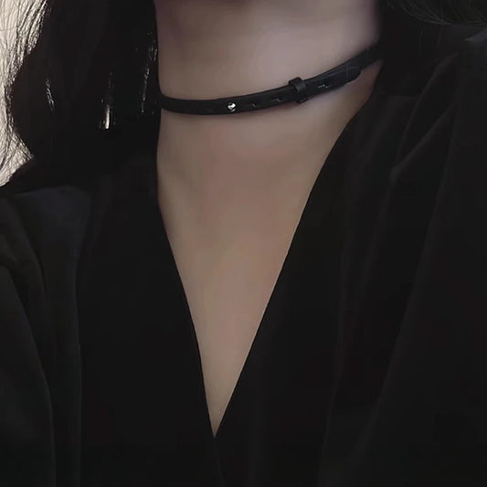 Minimal Chic Black Choker