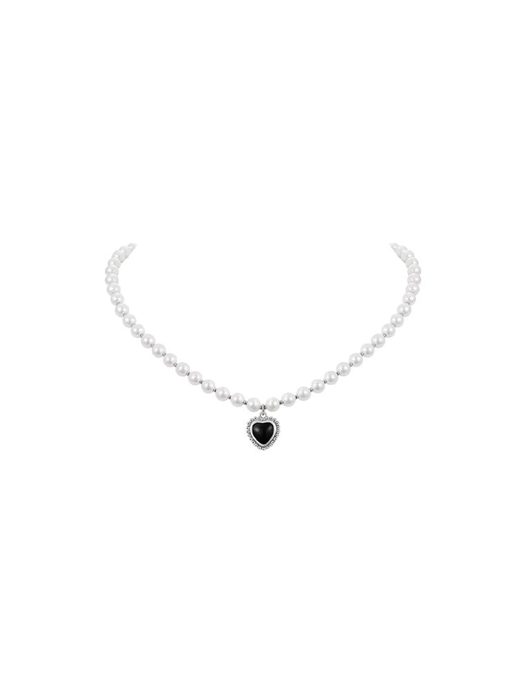 Chic Black Heart Pearl Necklace