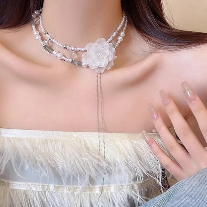 Dazzling Princess Style White Rose Choker Necklace